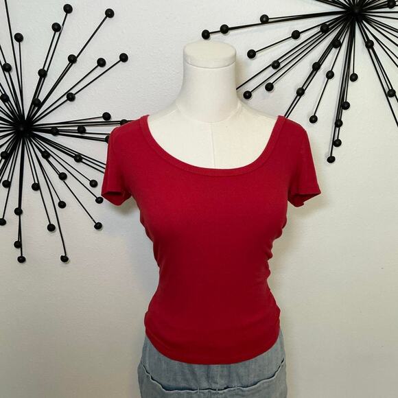 Cotton On Tops - Cotton on red ribbed scoop